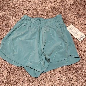 Lululemon track that HR short 5inch lined